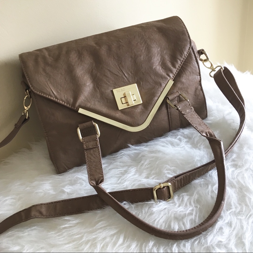 ❌SOLD!❌ BCBG Tan Gold Purse Crossbody Satchel - Picture 1 of 6